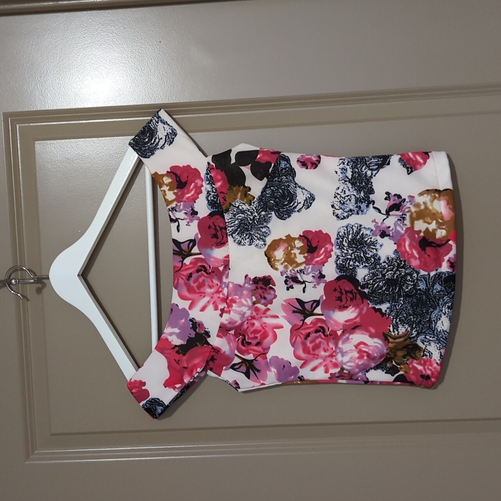 Floral top in size S